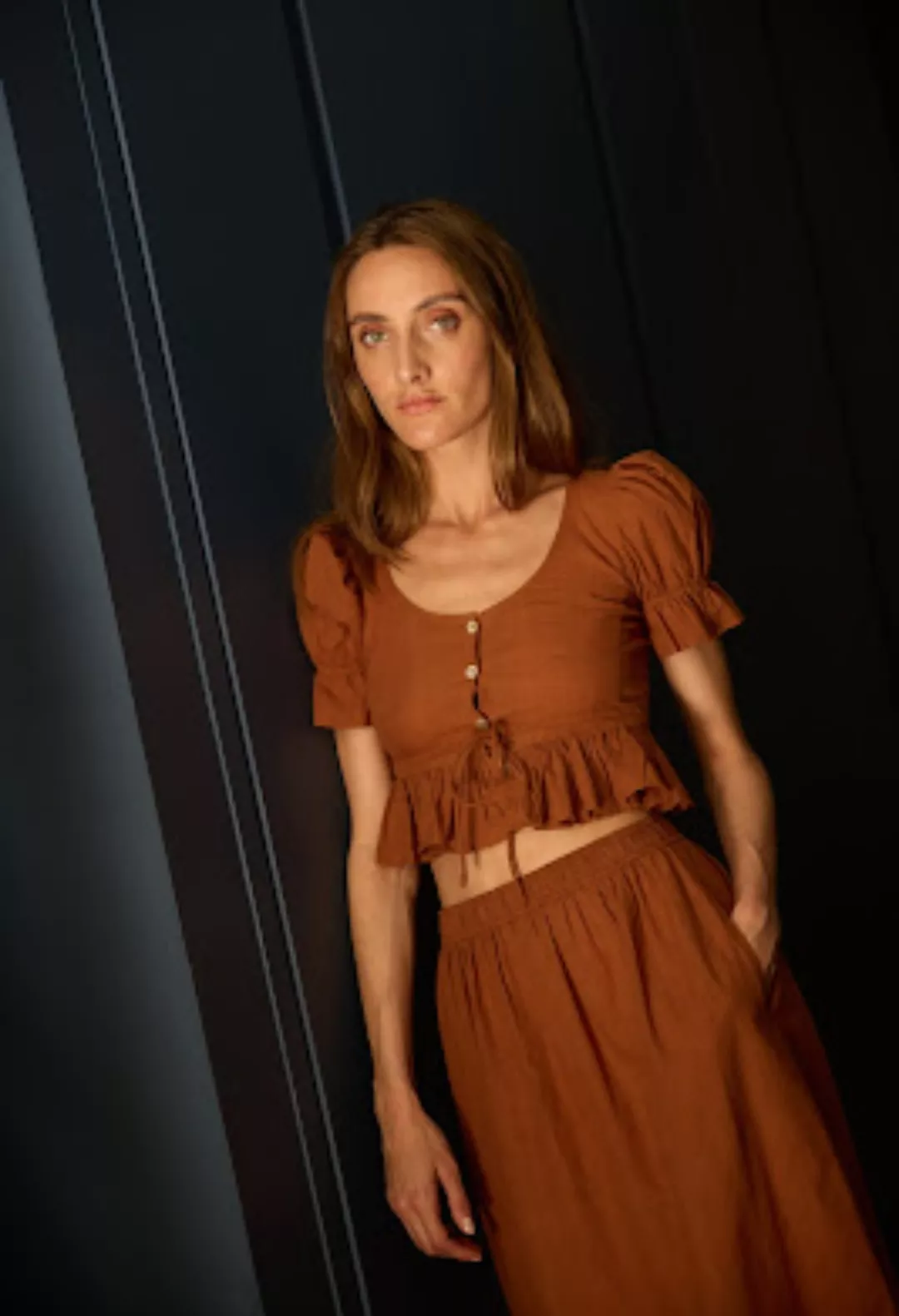 Falda Payesa 4 Top payesa marrón Monte Blanco Studio.